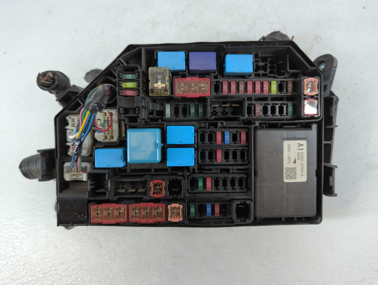 2018-2022 Toyota C-Hr Fusebox Fuse Box Panel Relay Module P/N:82641-47050-A Fits Fits 2018 2019 2020 2021 2022 OEM Used Auto