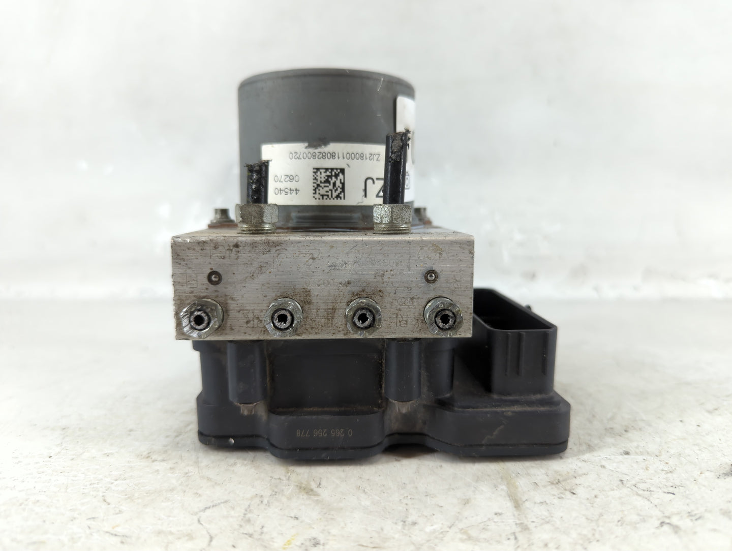 2018-2020 Toyota Camry ABS Pump Control Module Replacement P/N:44540 06270 Fits Fits 2018 2019 2020 OEM Used Auto Parts - Oe