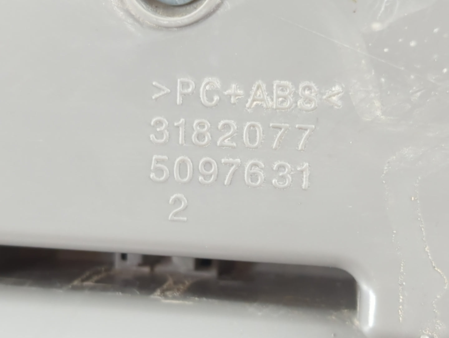 2019 Toyota Camry Overhead Roof Console - Oemusedautoparts1.com