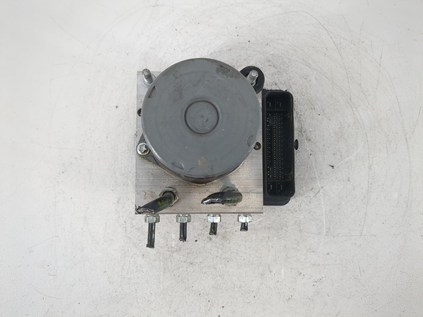 2018-2020 Toyota Camry ABS Pump Control Module Replacement P/N:44540 06270 Fits Fits 2018 2019 2020 OEM Used Auto Parts - Oe