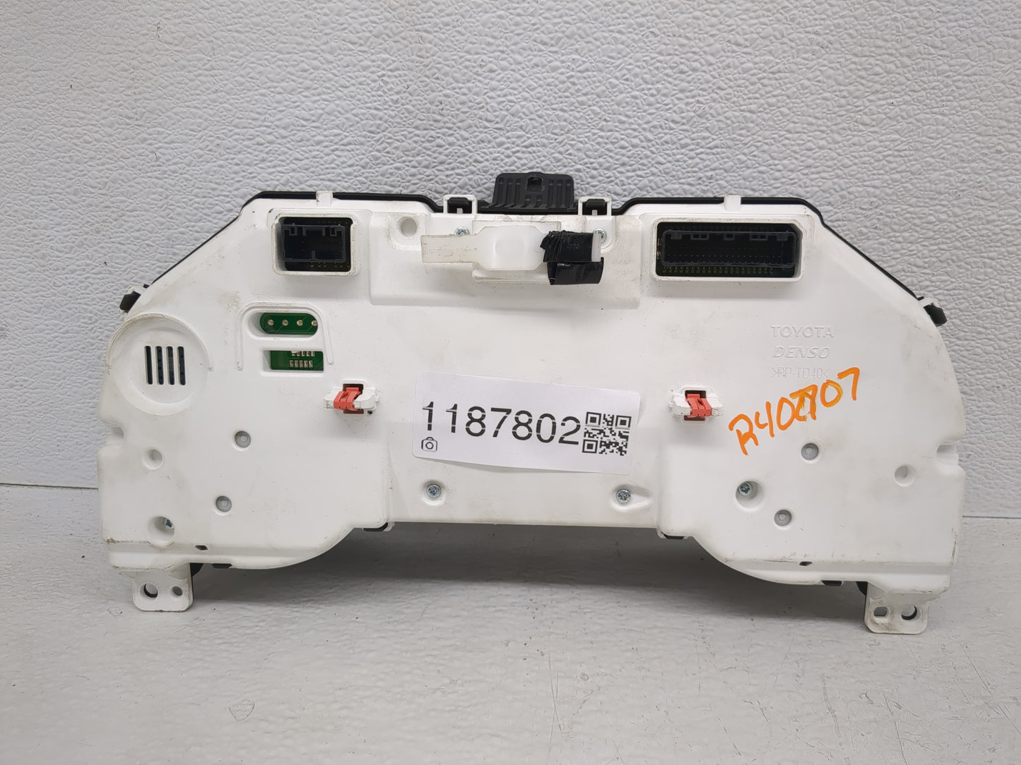 2019 Toyota Camry Instrument Cluster Speedometer Gauges P/N:83800-0XD21-00 Fits OEM Used Auto Parts - Oemusedautoparts1.com