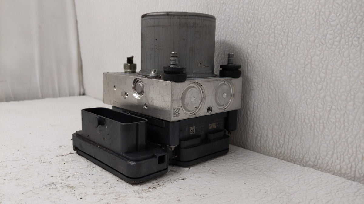 2018-2020 Toyota Camry Anti-Lock Brake ABS Pump Module Actuator OEM P/N:44540 06290 Fits Fits 2018 2019 2020 OEM Used Auto P