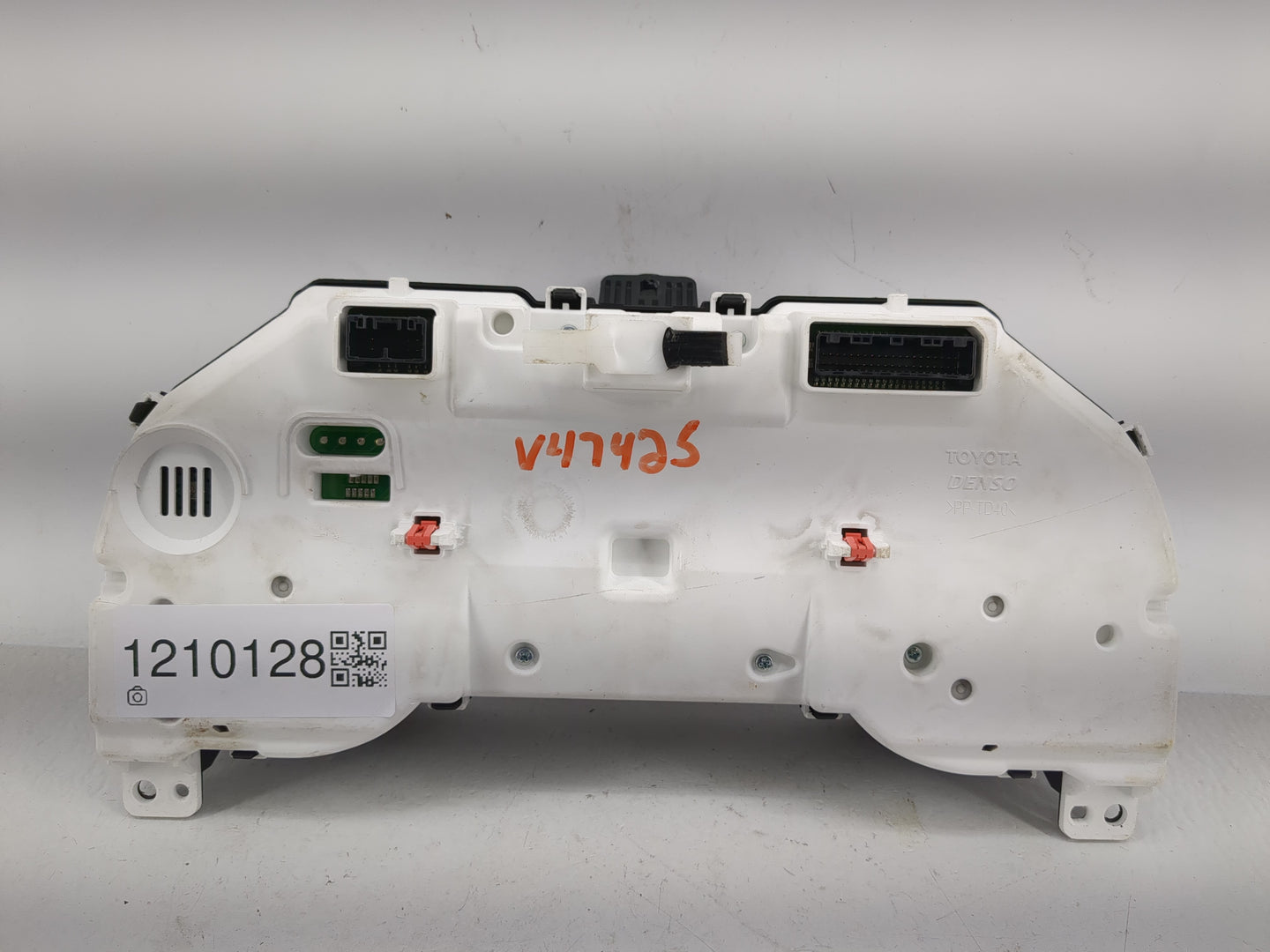 2019 Toyota Camry Instrument Cluster Speedometer Gauges P/N:83800-0XD21-00 Fits OEM Used Auto Parts - Oemusedautoparts1.com