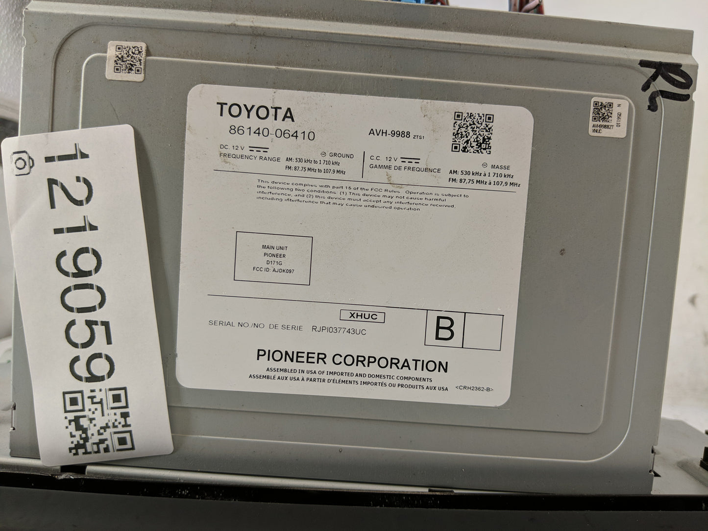 2019-2020 Toyota Camry Radio AM FM Cd Player Receiver Replacement P/N:86140-06410 Fits Fits 2019 2020 OEM Used Auto Parts - 