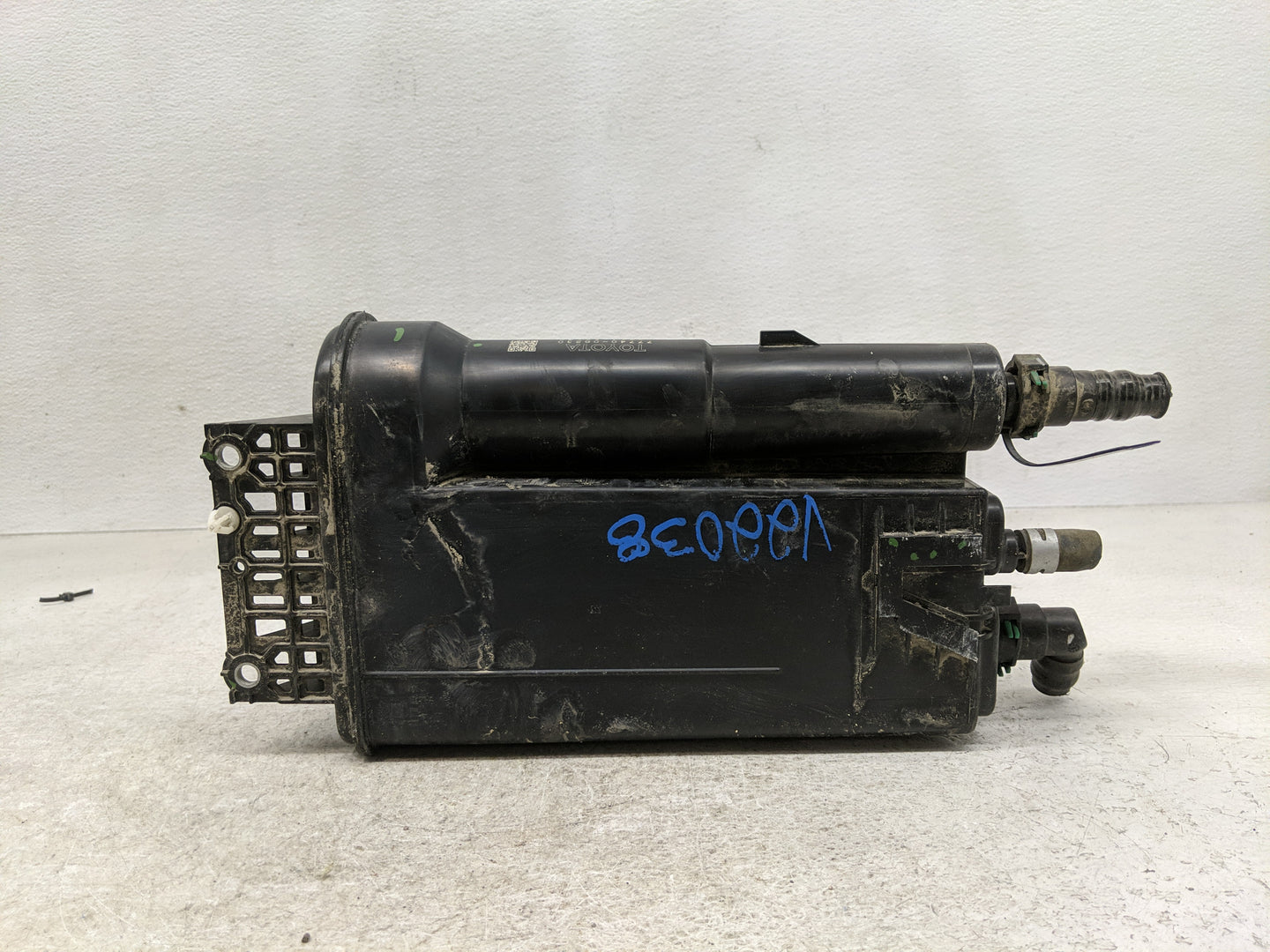 2019 Toyota Camry Fuel Vapor Charcoal Canister 1261184 - Oemusedautoparts1.com