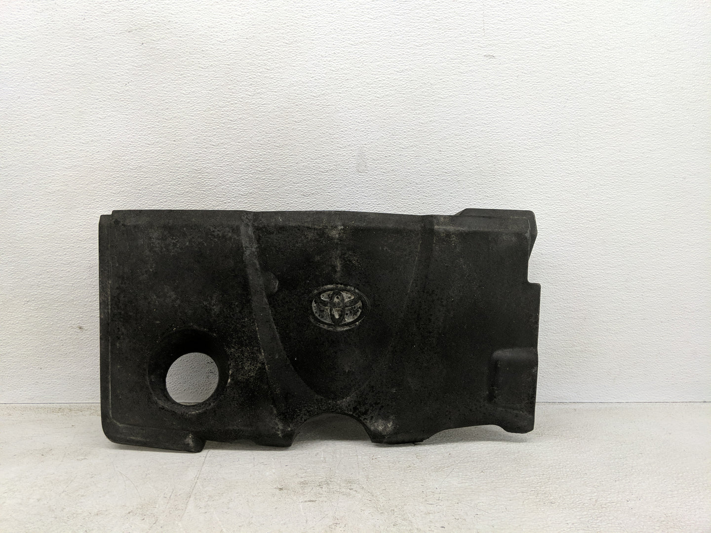 2019 Toyota Camry Engine Cover - Oemusedautoparts1.com