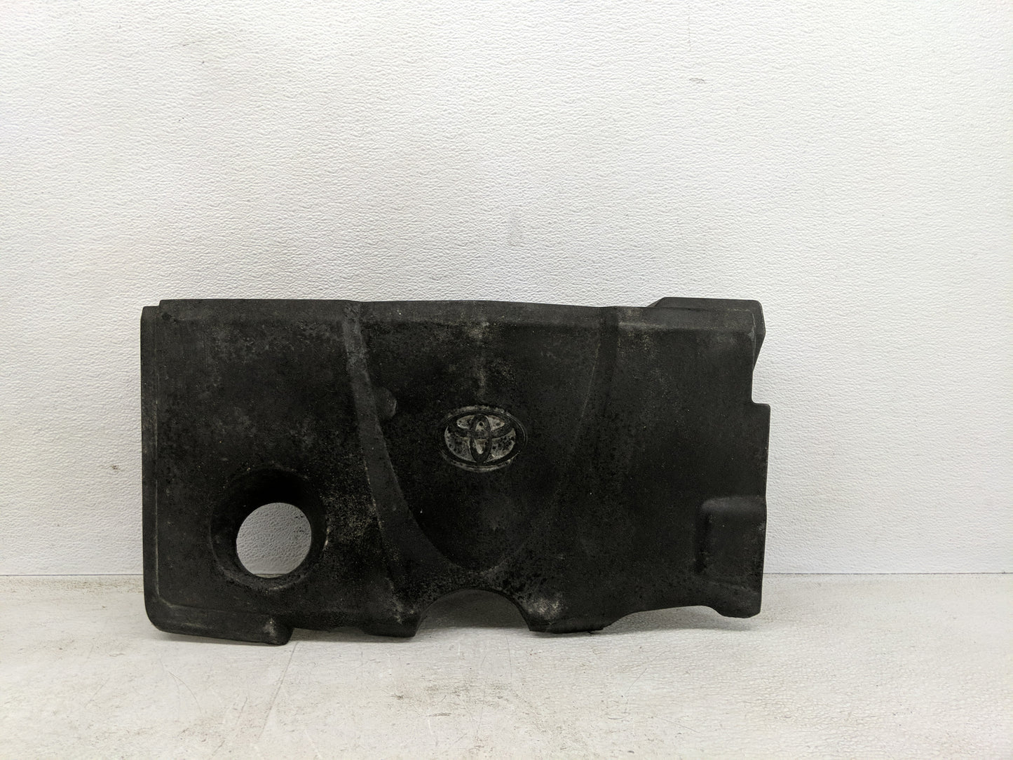 2019 Toyota Camry Engine Cover - Oemusedautoparts1.com