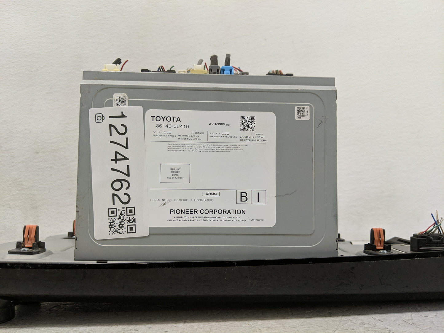 2019-2020 Toyota Camry Radio AM FM Cd Player Receiver Replacement P/N:86140-06410 Fits Fits 2019 2020 OEM Used Auto Parts - 
