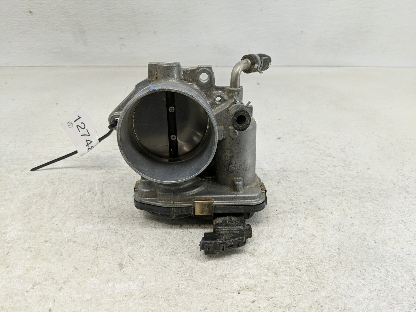 2018-2022 Toyota Camry Throttle Body P/N:22030-F0010 Fits Fits 2018 2019 2020 2021 2022 OEM Used Auto Parts - Oemusedautopar