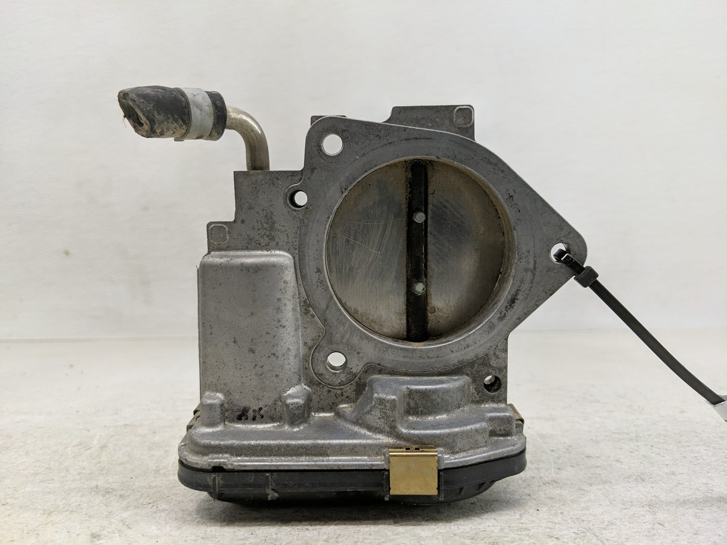 2018-2022 Toyota Camry Throttle Body P/N:22030-F0010 Fits Fits 2018 2019 2020 2021 2022 OEM Used Auto Parts - Oemusedautopar