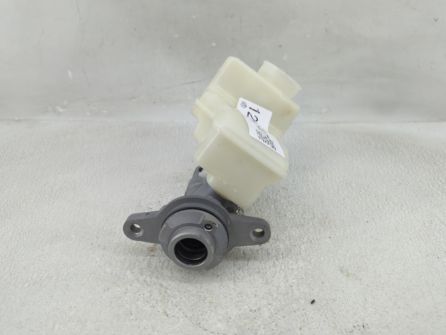 2018-2022 Toyota Camry Brake Master Cylinder 1290547 - Oemusedautoparts1.com