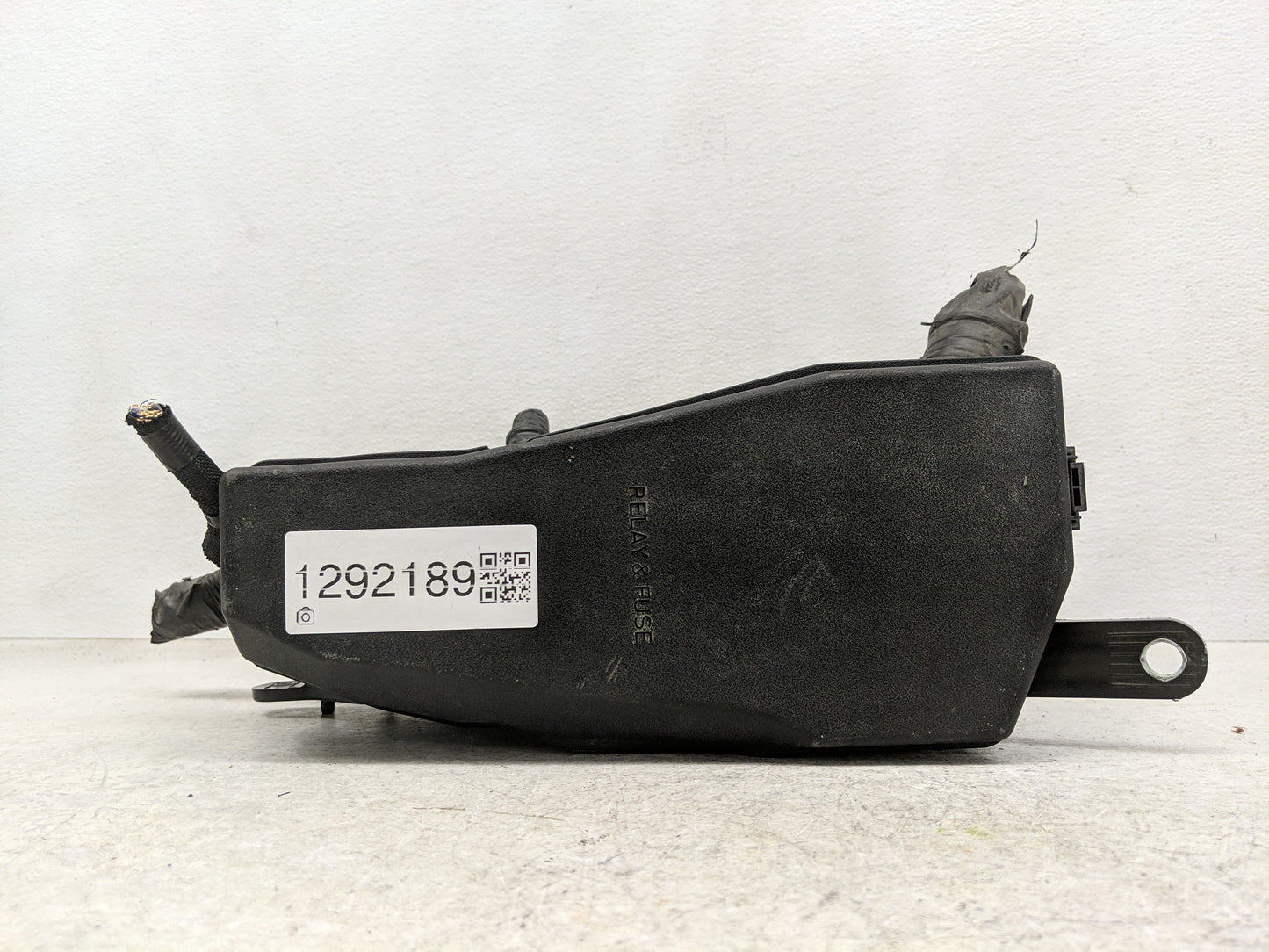 2018-2022 Toyota Camry Fusebox Fuse Box Panel Relay Module P/N:82662-06731 Fits Fits 2018 2019 2020 2021 2022 OEM Used Auto 