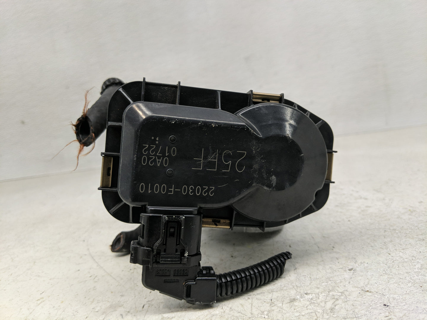 2018-2022 Toyota Camry Throttle Body P/N:22030-F0010 Fits Fits 2018 2019 2020 2021 2022 OEM Used Auto Parts - Oemusedautopar