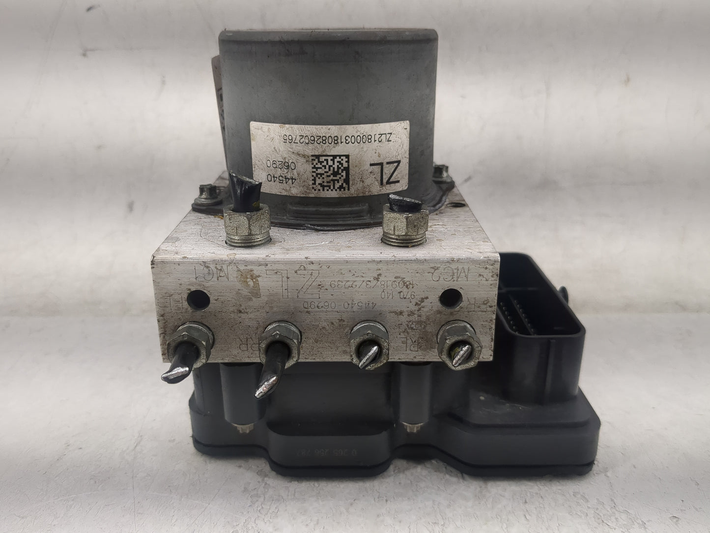 2018-2020 Toyota Camry ABS Pump Control Module Replacement P/N:44540 06290 44540-06290 Fits Fits 2018 2019 2020 OEM Used Aut