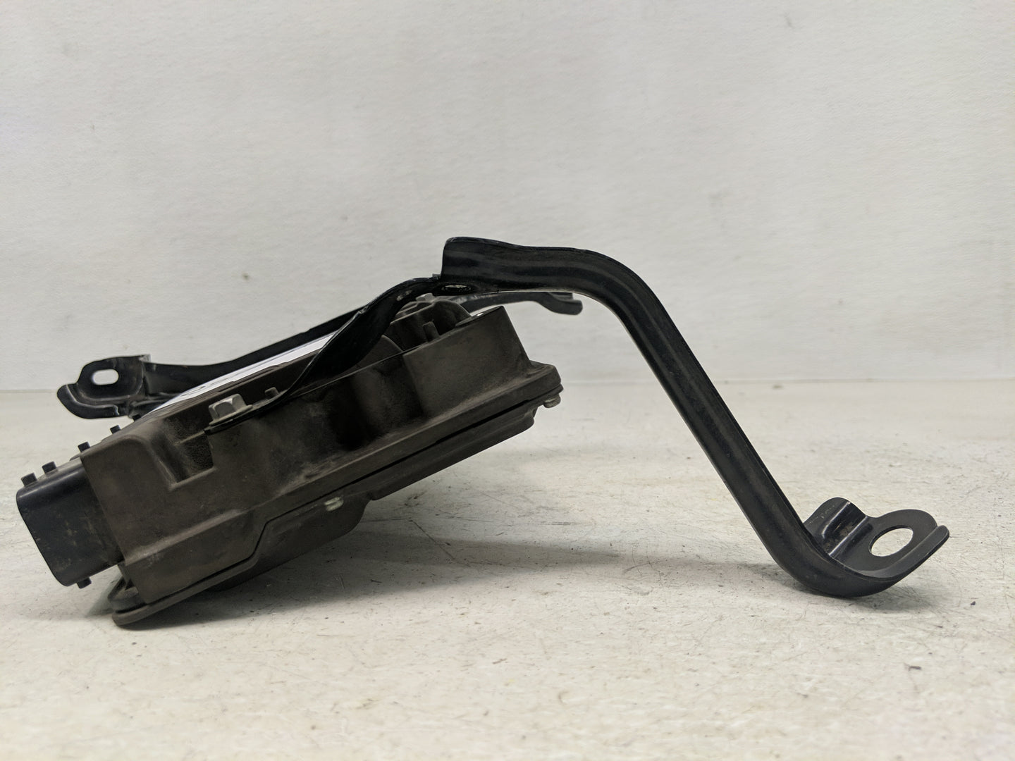 2019 Toyota Camry PCM Engine Control Computer ECU ECM PCU OEM P/N:89661 0X582 Fits OEM Used Auto Parts - Oemusedautoparts1.c