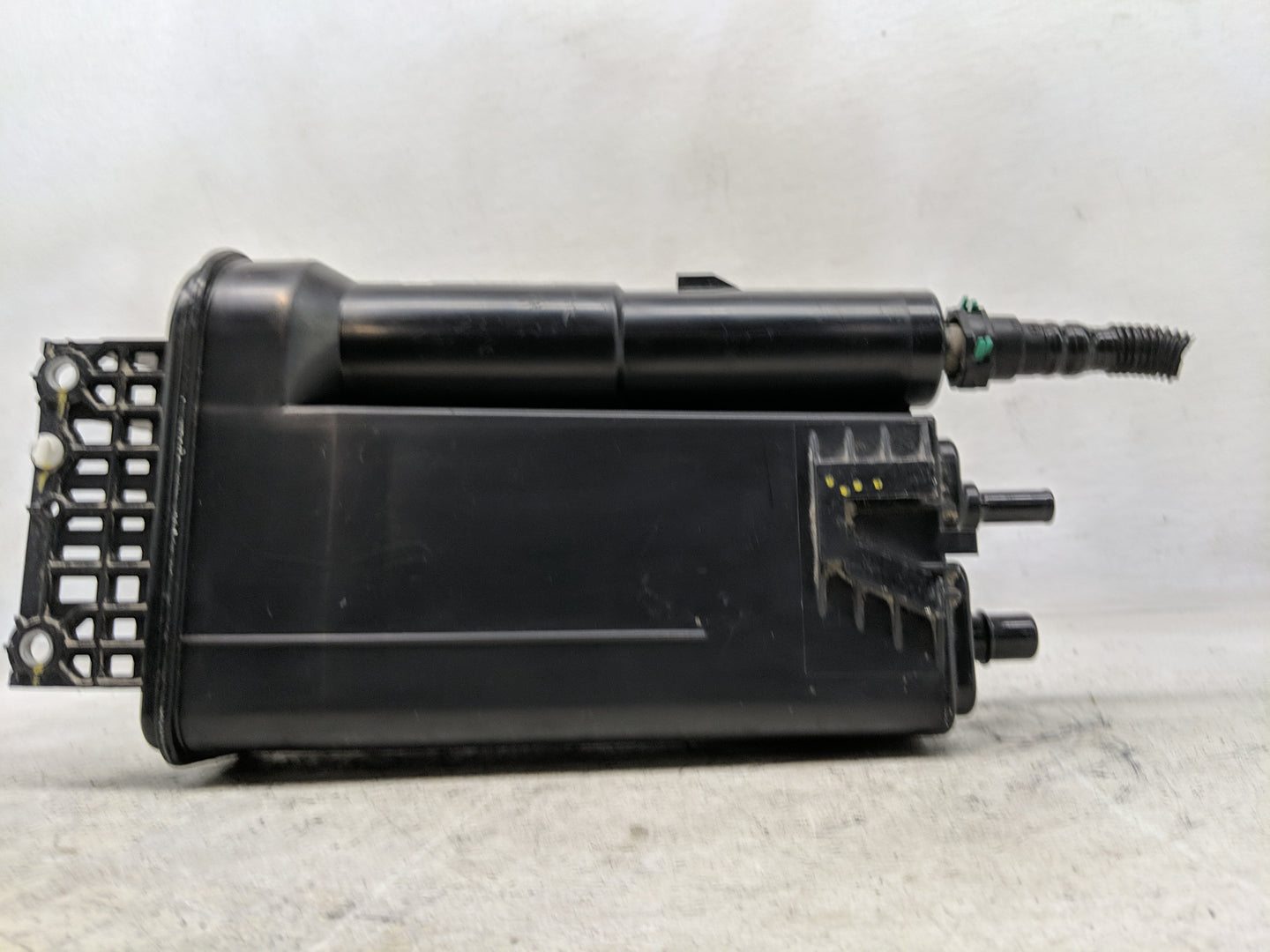 2019 Toyota Camry Fuel Vapor Charcoal Canister 1357816 - Oemusedautoparts1.com