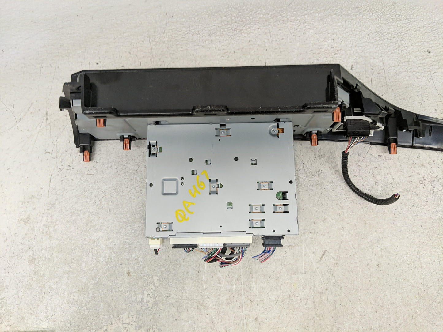 2019-2020 Toyota Camry Radio AM FM Cd Player Receiver Replacement P/N:86140-06410 Fits Fits 2019 2020 OEM Used Auto Parts - 