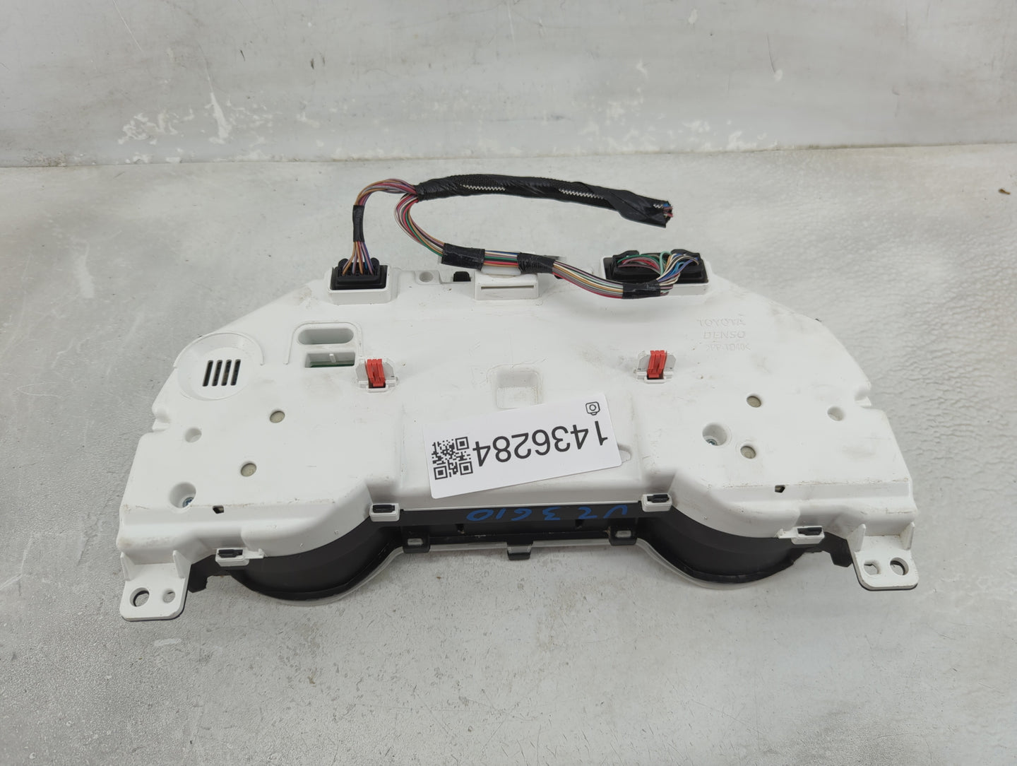 2019 Toyota Camry Instrument Cluster Speedometer Gauges P/N:83800-0XD21-00 Fits OEM Used Auto Parts - Oemusedautoparts1.com