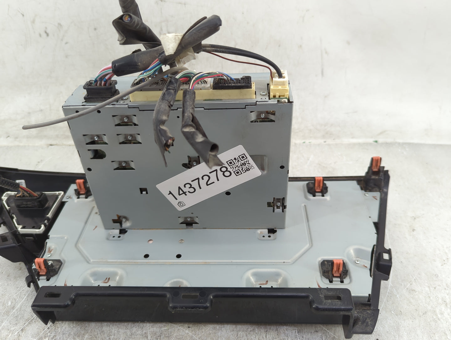 2019-2020 Toyota Camry Radio AM FM Cd Player Receiver Replacement P/N:86140-06410 AVH-9988, AJDK097, D171G Fits Fits 2019 20