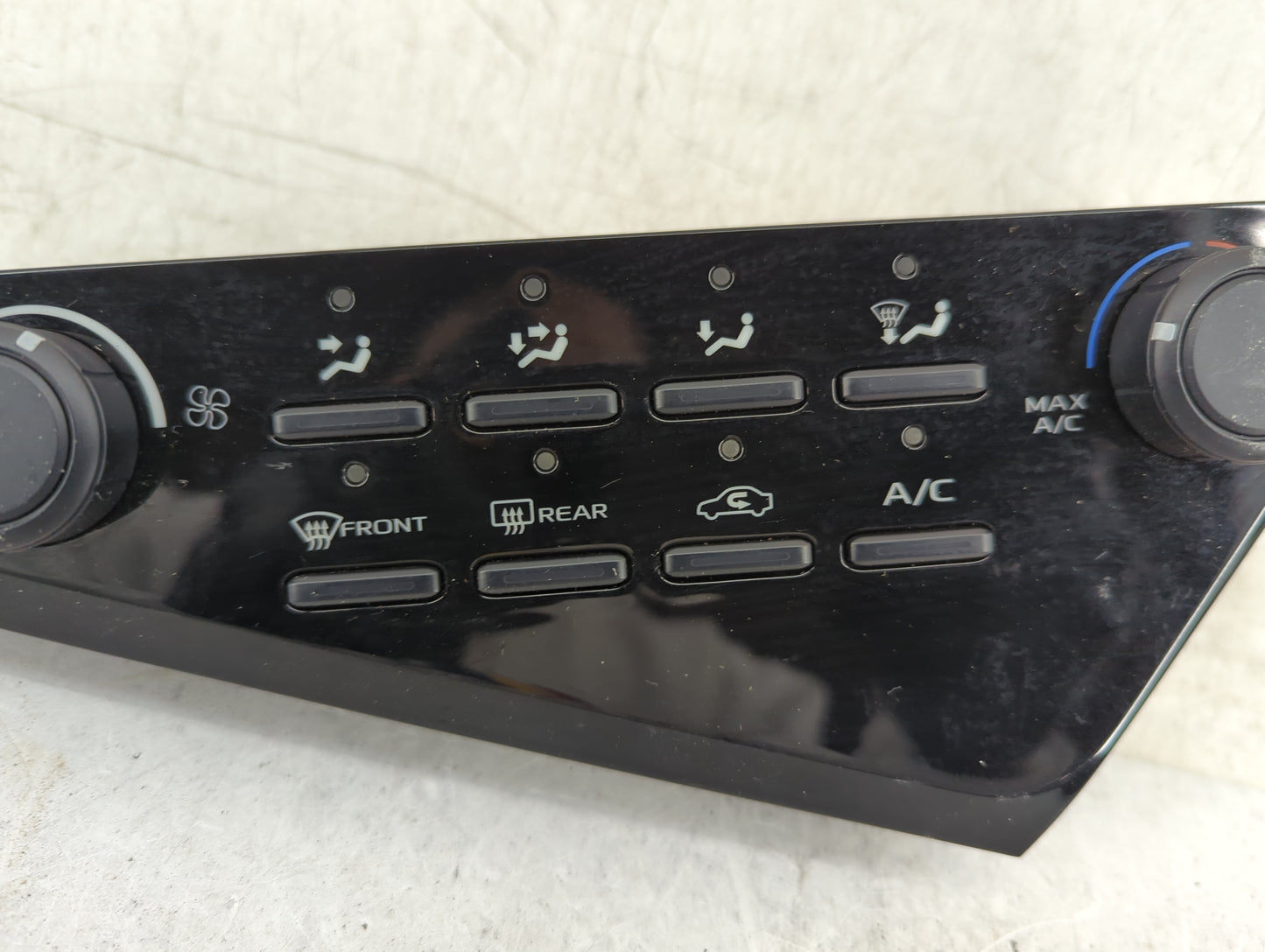 2018-2022 Toyota Camry Climate Control Module Temperature AC/Heater Replacement P/N:55900-06470 Fits Fits 2018 2019 2020 202