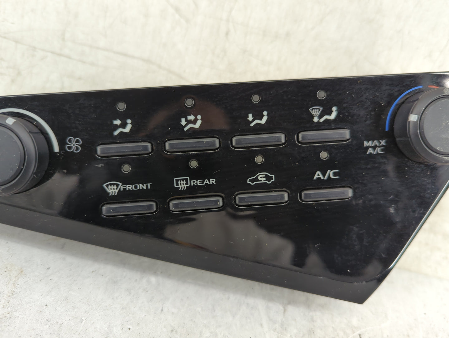 2018-2022 Toyota Camry Climate Control Module Temperature AC/Heater Replacement P/N:55900-06470 Fits Fits 2018 2019 2020 202
