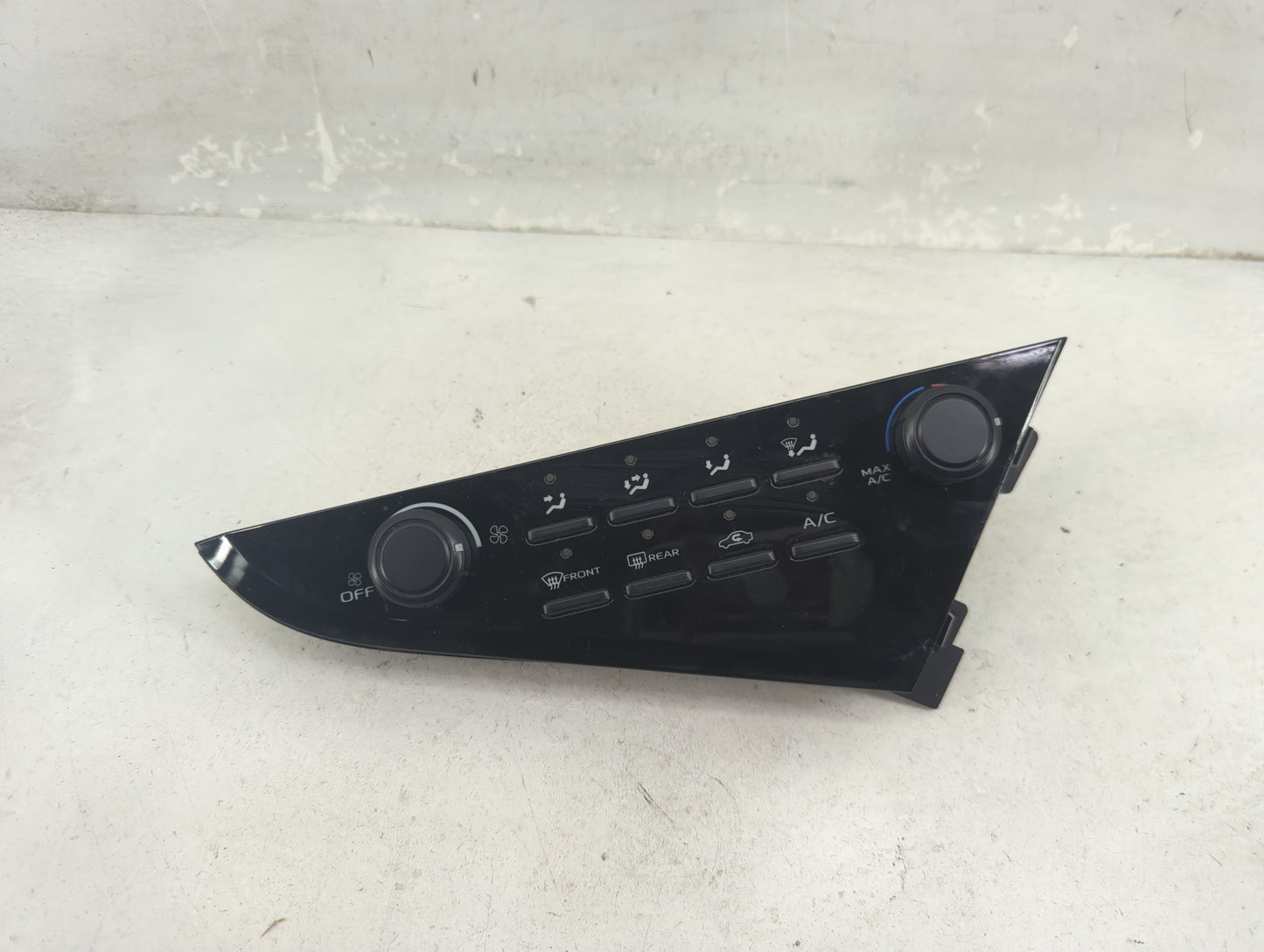 2019 Toyota Camry Climate Control Module Temperature AC/Heater Replacement P/N:55900-06470 A2C39604406 Fits OEM Used Auto Pa