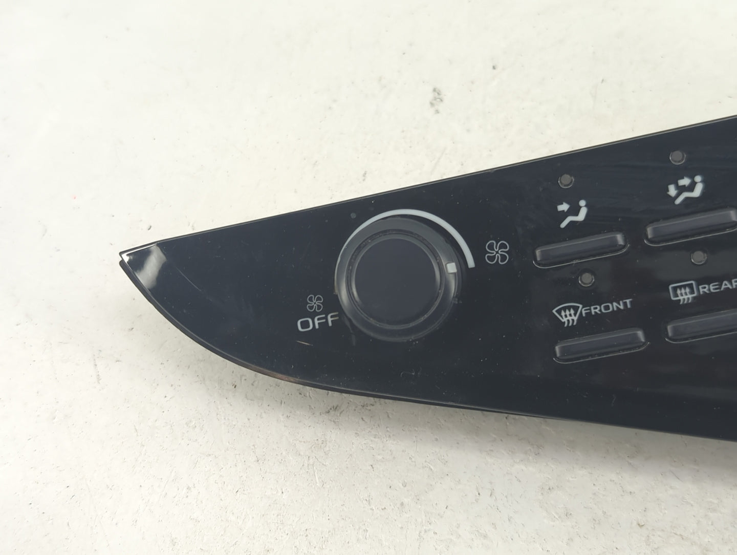 2019 Toyota Camry Climate Control Module Temperature AC/Heater Replacement P/N:55900-06470 A2C39604406 Fits OEM Used Auto Pa