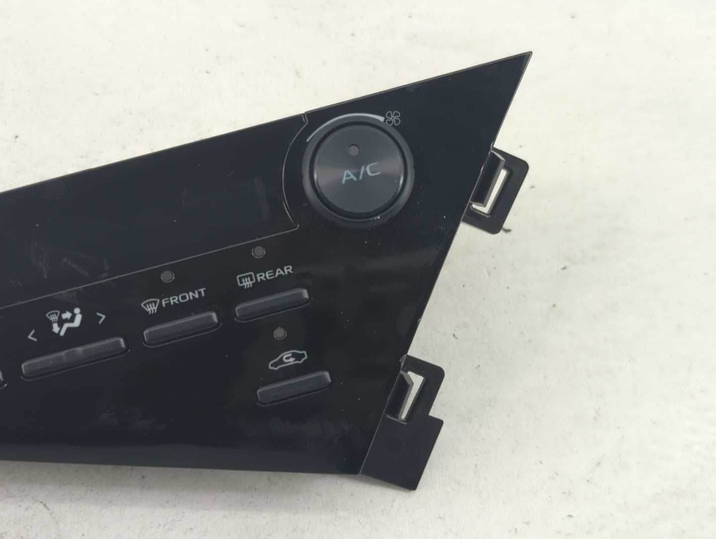 2019 Toyota Camry Climate Control Module Temperature AC/Heater Replacement P/N:55900-06480 A2C39604206 Fits OEM Used Auto Pa