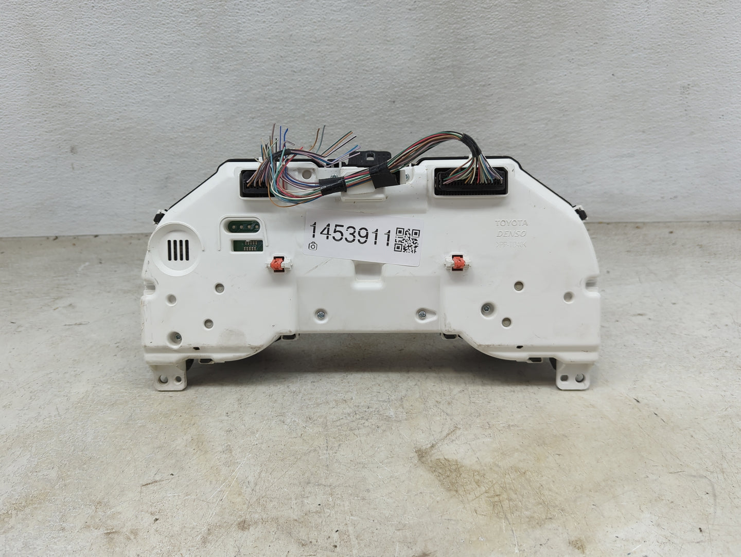 2019 Toyota Camry Instrument Cluster Speedometer Gauges P/N:83800-0XD21-00 TN257560-2112 Miles: Fits OEM Used Auto Parts - O