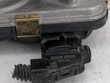 2018-2022 Toyota Camry Throttle Body P/N:22030-F0010 Fits Fits 2018 2019 2020 2021 2022 OEM Used Auto Parts