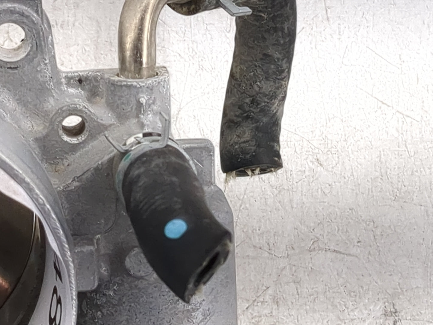 2018-2022 Toyota Camry Throttle Body P/N:22030-F0010 Fits Fits 2018 2019 2020 2021 2022 OEM Used Auto Parts - Oemusedautopar