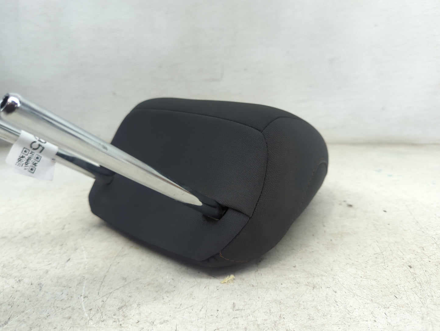 2019 Toyota Camry Headrest Head Rest Front Driver Seat Black 1472495 - Oemusedautoparts1.com