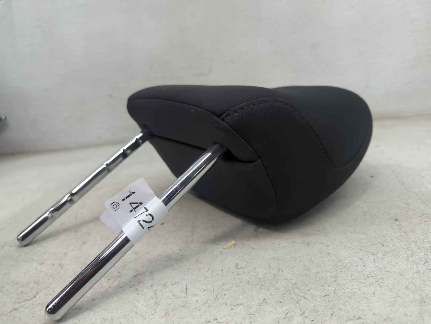 2019 Toyota Camry Headrest Head Rest Front Driver Seat Black 1472495 - Oemusedautoparts1.com