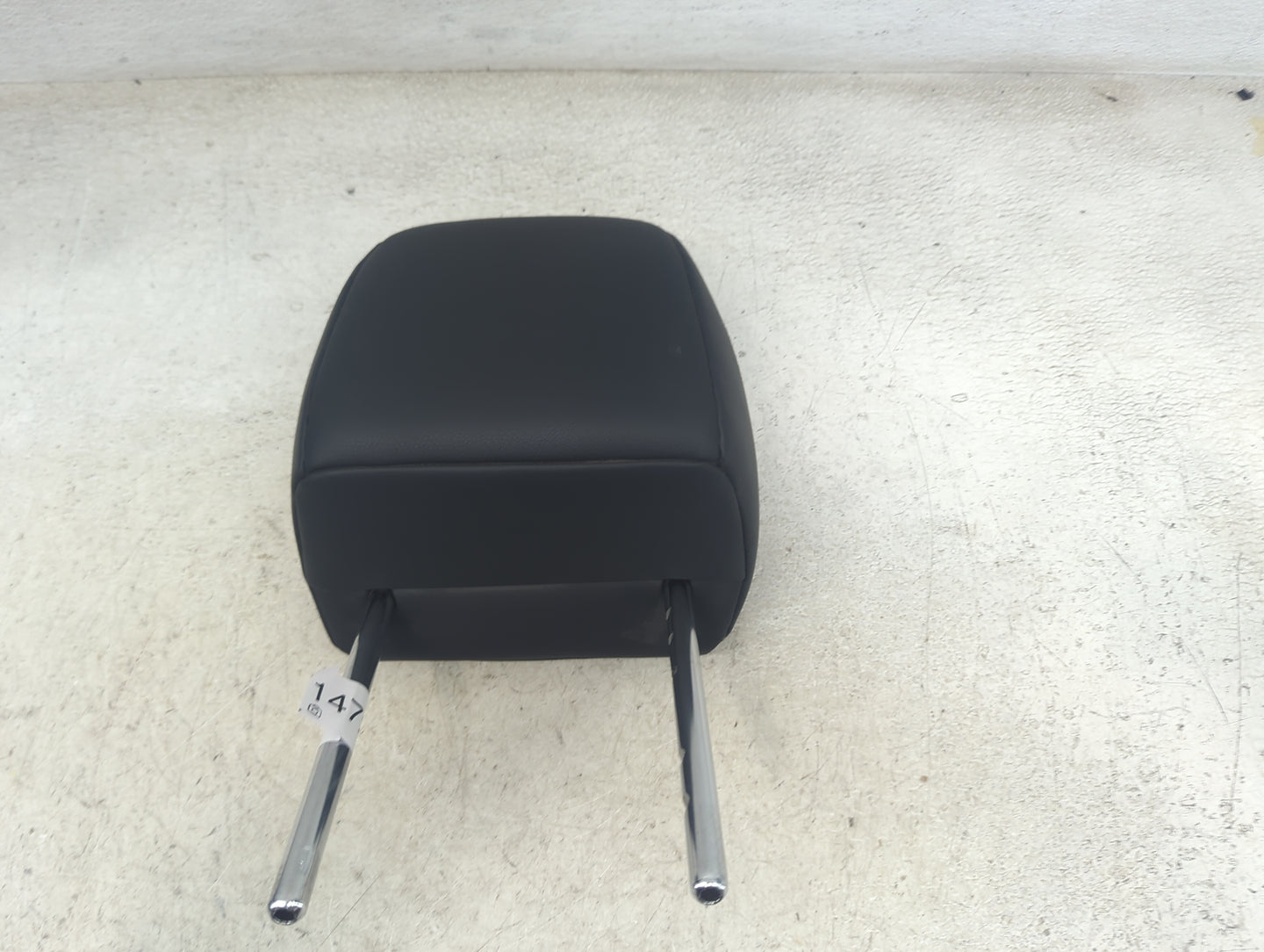 2019 Toyota Camry Headrest Head Rest Front Driver Seat Black - Oemusedautoparts1.com