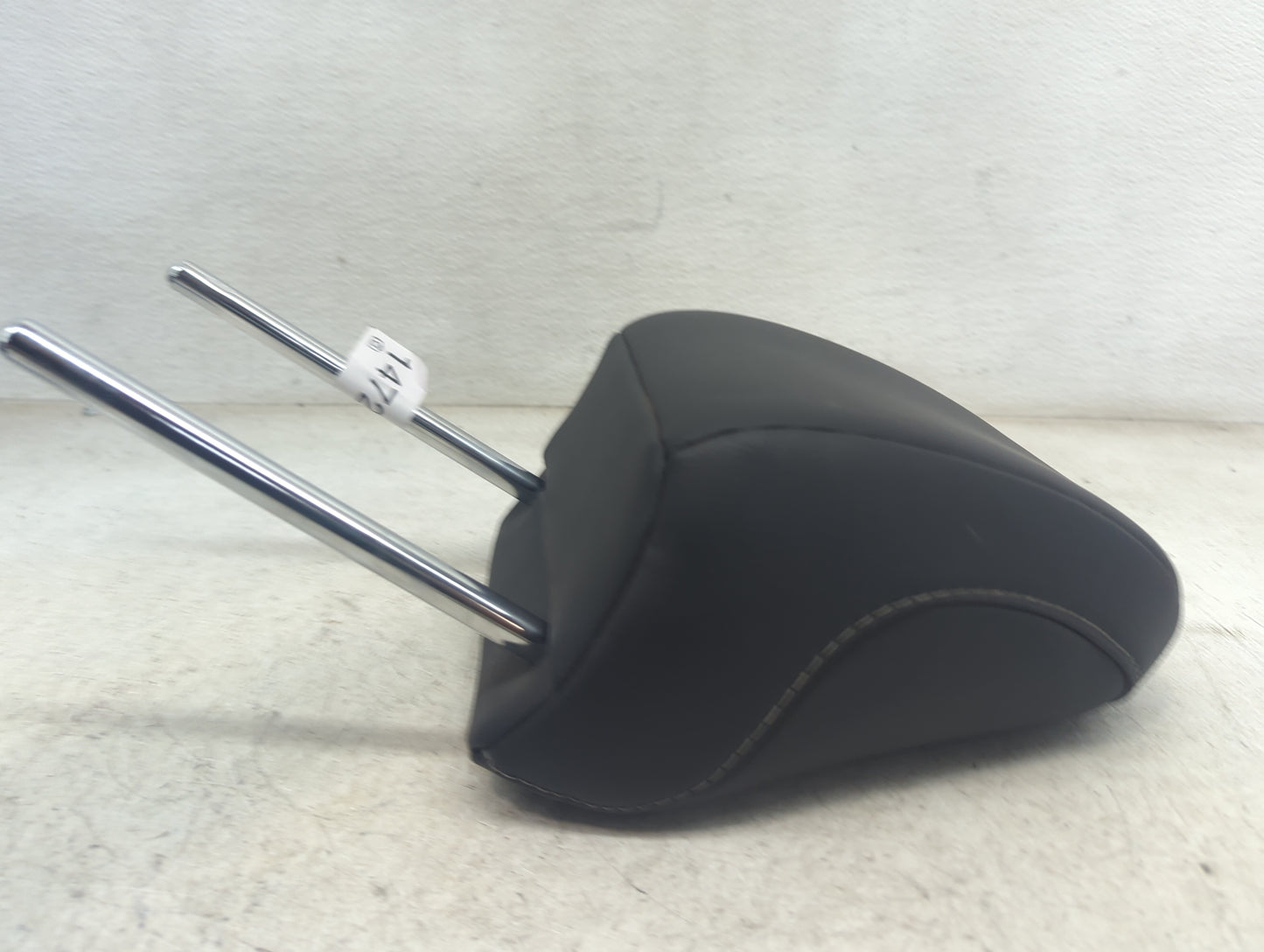 2019 Toyota Camry Headrest Head Rest Front Driver Seat Black - Oemusedautoparts1.com