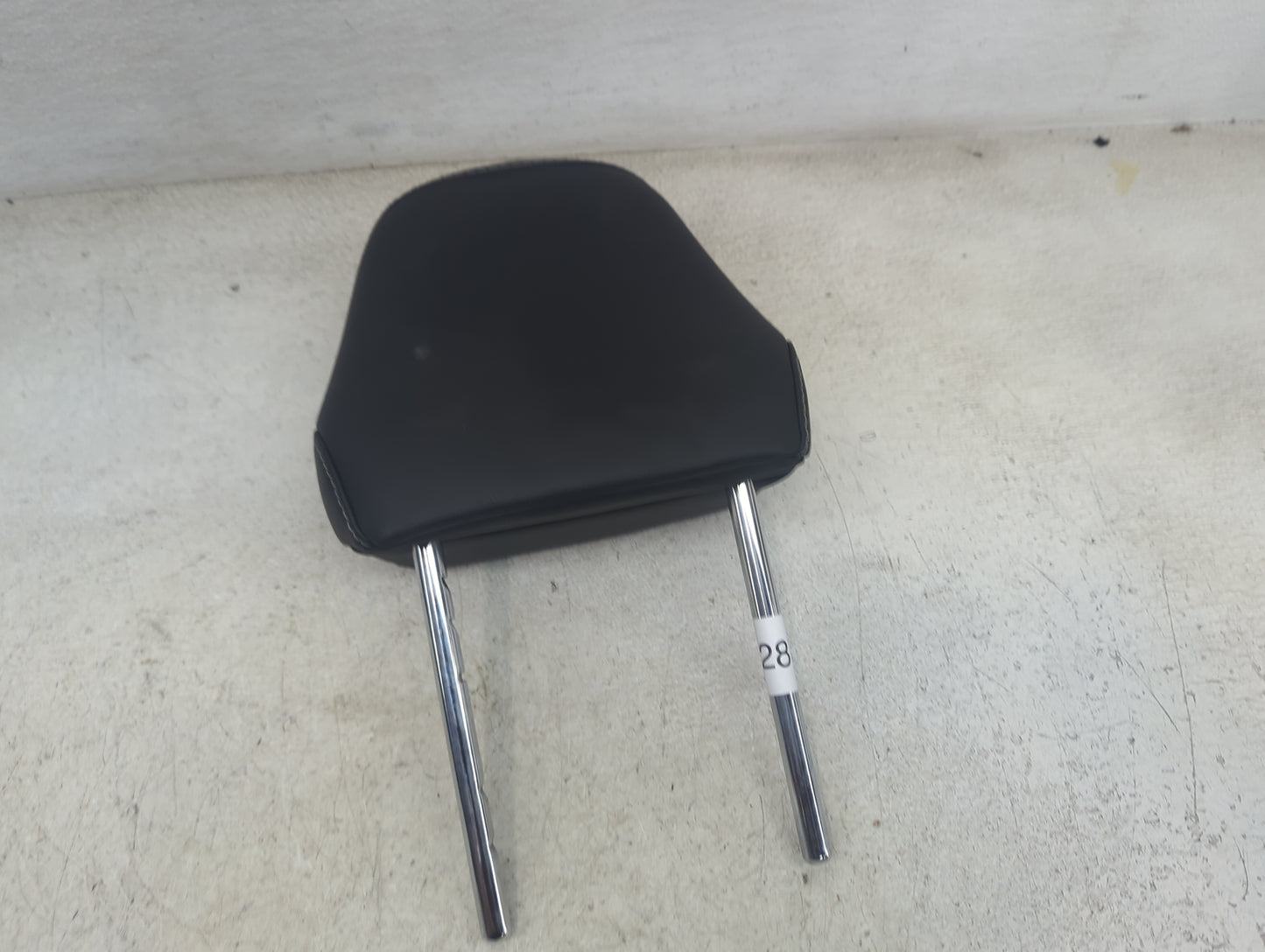 2019 Toyota Camry Headrest Head Rest Front Driver Seat Black - Oemusedautoparts1.com