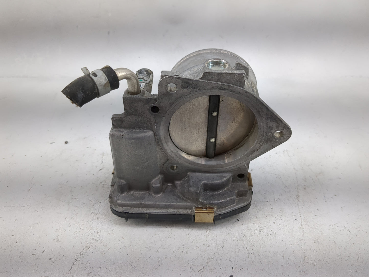 2018-2022 Toyota Camry Throttle Body P/N:22030-F0010 Fits Fits 2018 2019 2020 2021 2022 OEM Used Auto Parts - Oemusedautopar