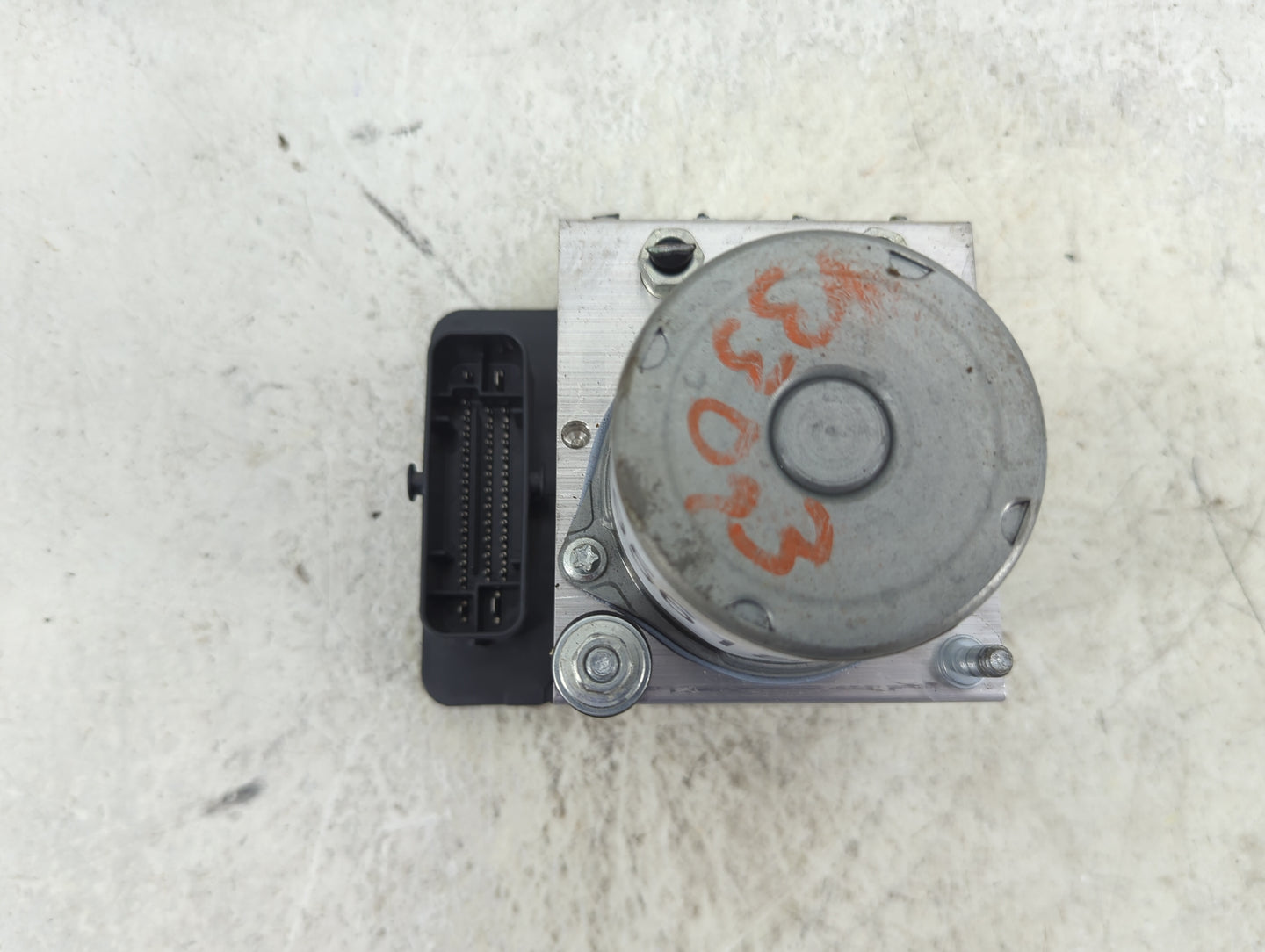 2018-2020 Toyota Camry ABS Pump Control Module Replacement P/N:0265256707 44540, 06290 Fits Fits 2018 2019 2020 OEM Used Aut
