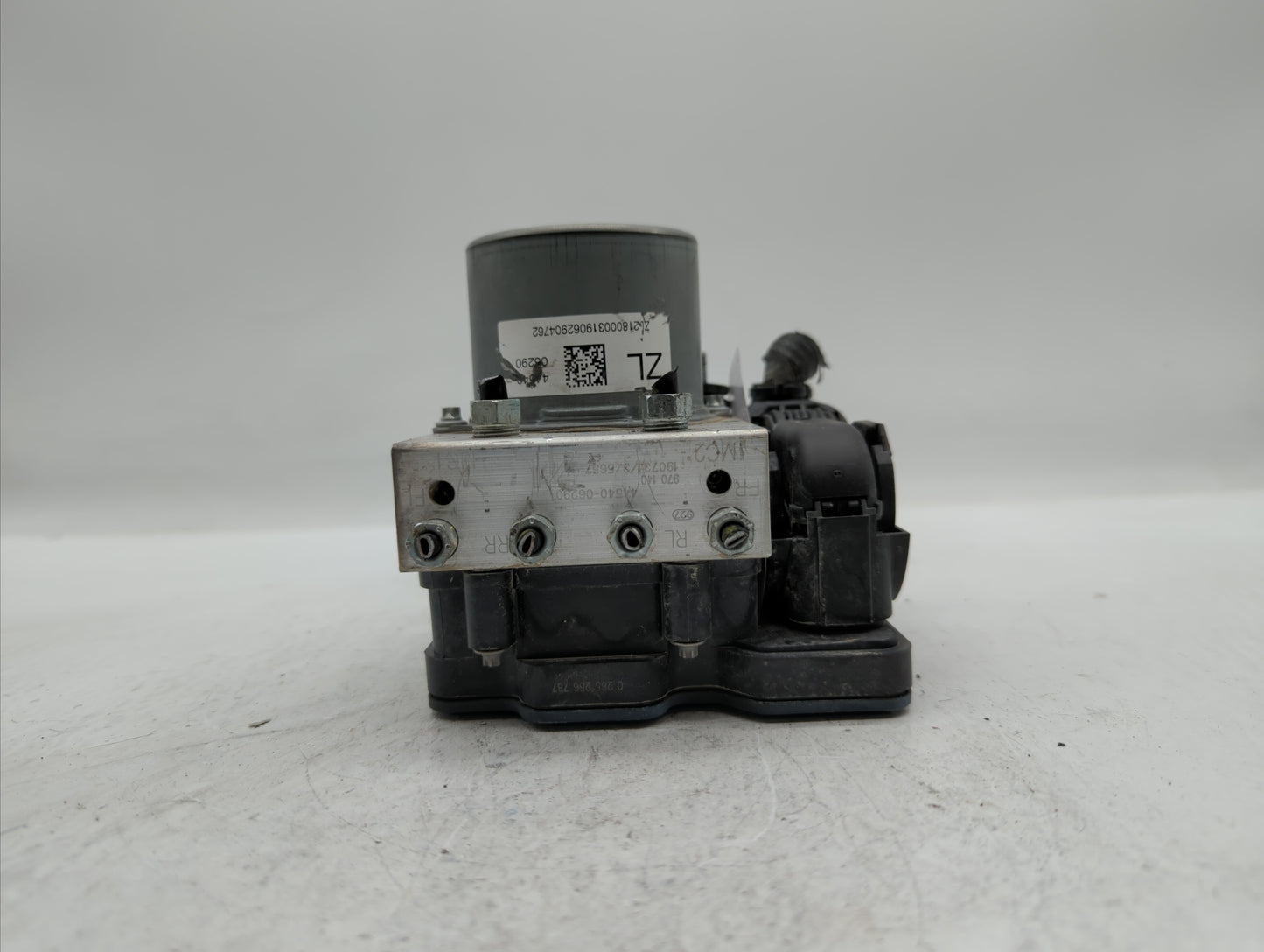 2018 Toyota Camry ABS Pump Control Module Replacement P/N:44540-06290 44540 06290 Fits OEM Used Auto Parts - Oemusedautopart