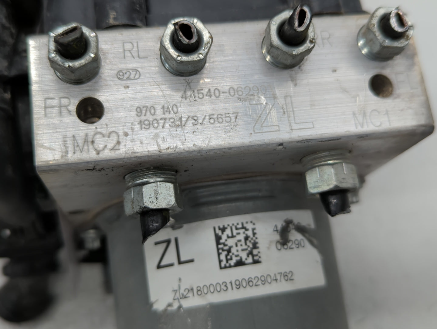 2018 Toyota Camry ABS Pump Control Module Replacement P/N:44540-06290 44540 06290 Fits OEM Used Auto Parts - Oemusedautopart