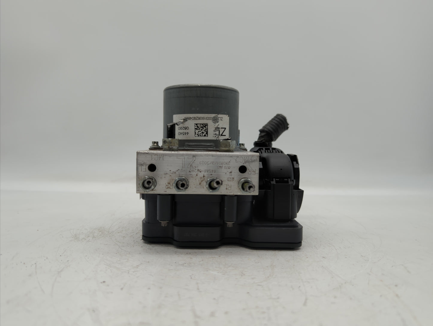 2018 Toyota Camry ABS Pump Control Module Replacement P/N:44540-06290 44540 06290 Fits OEM Used Auto Parts - Oemusedautopart