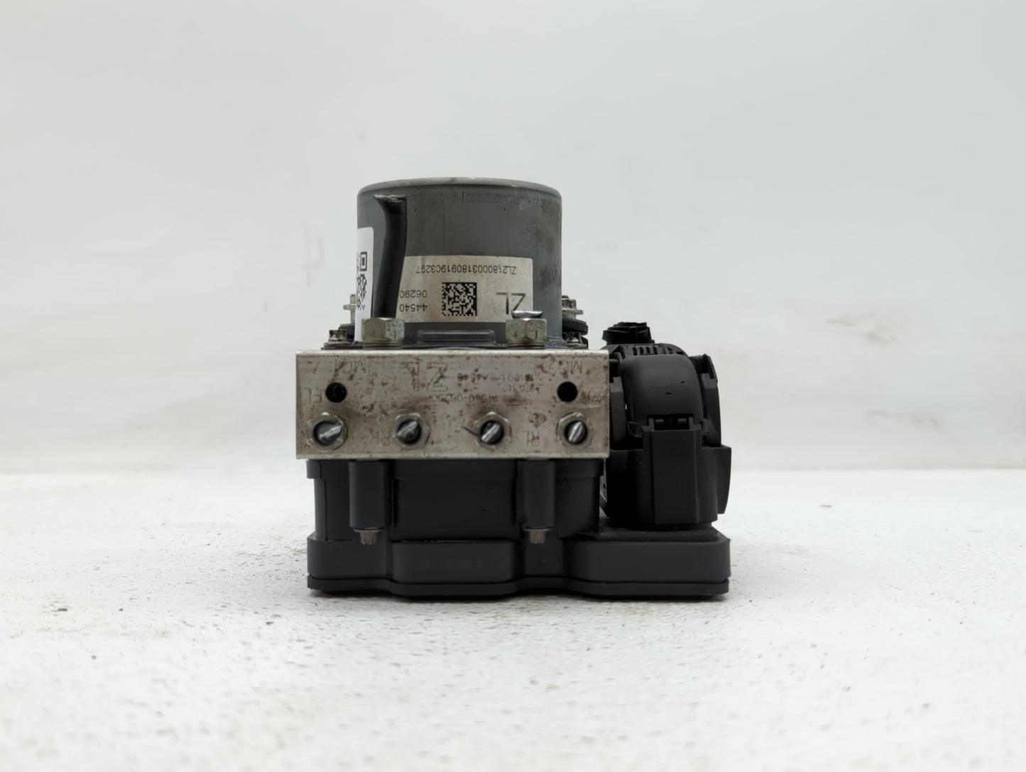 2018 Toyota Camry ABS Pump Control Module Replacement P/N:44540-06290 44540 06290 Fits OEM Used Auto Parts - Oemusedautopart