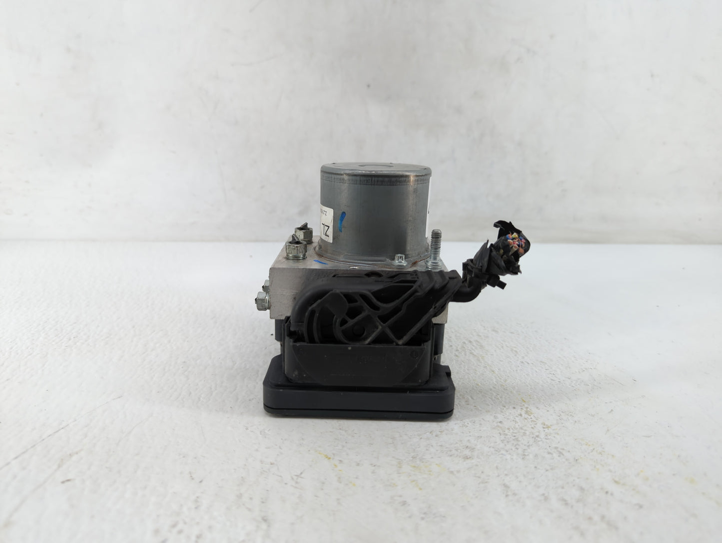 2018 Toyota Camry ABS Pump Control Module Replacement P/N:44540-06290 Fits OEM Used Auto Parts - Oemusedautoparts1.com
