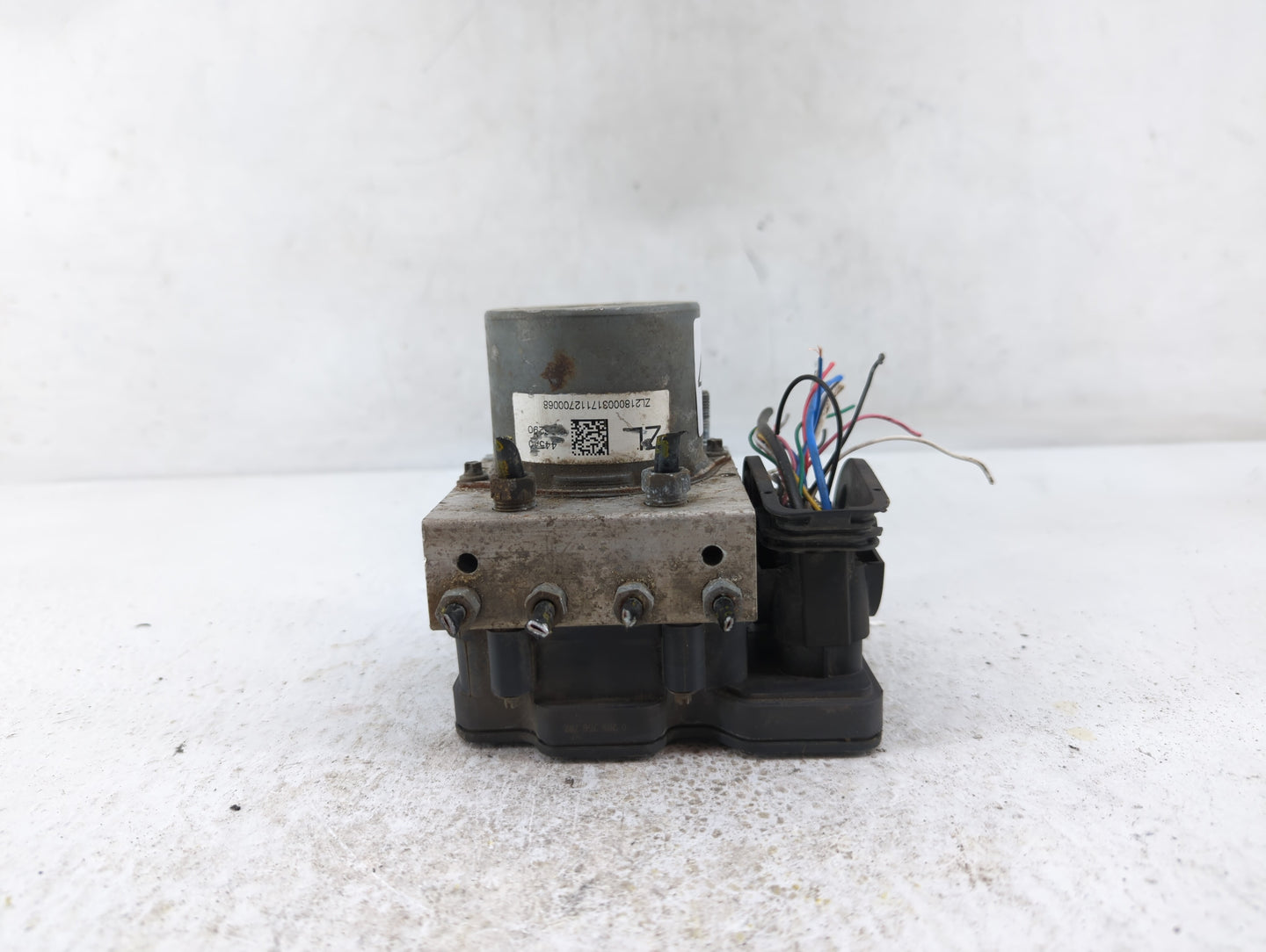 2018-2020 Toyota Camry ABS Pump Control Module Replacement P/N:44540-06290 Fits Fits 2018 2019 2020 OEM Used Auto Parts - Oe