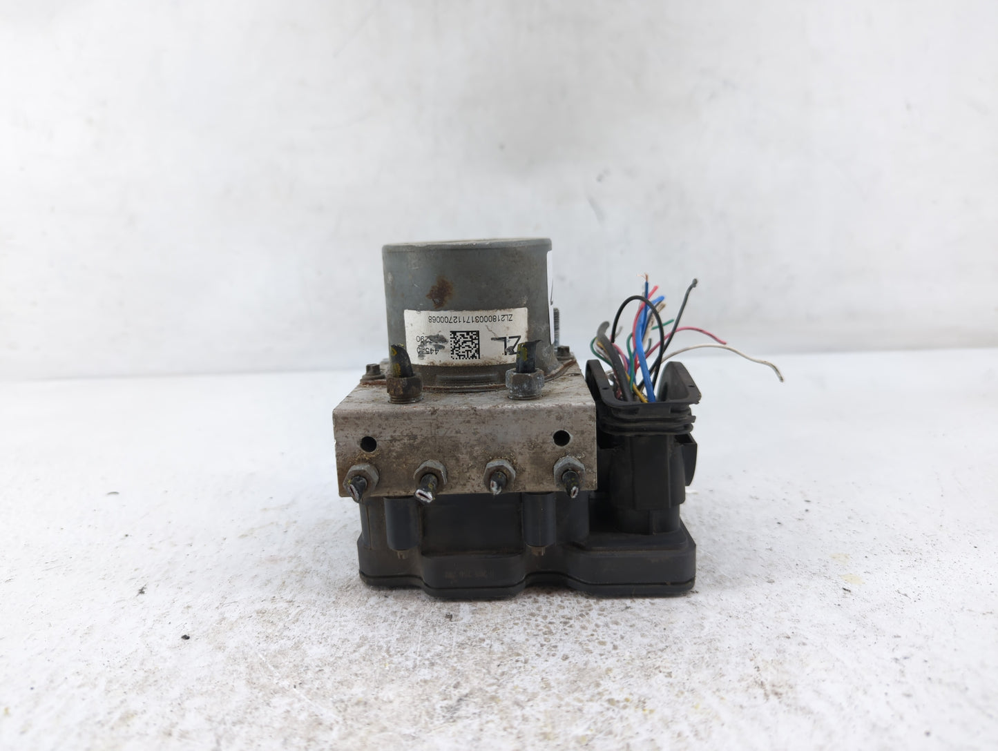 2018-2020 Toyota Camry ABS Pump Control Module Replacement P/N:44540-06290 Fits Fits 2018 2019 2020 OEM Used Auto Parts - Oe