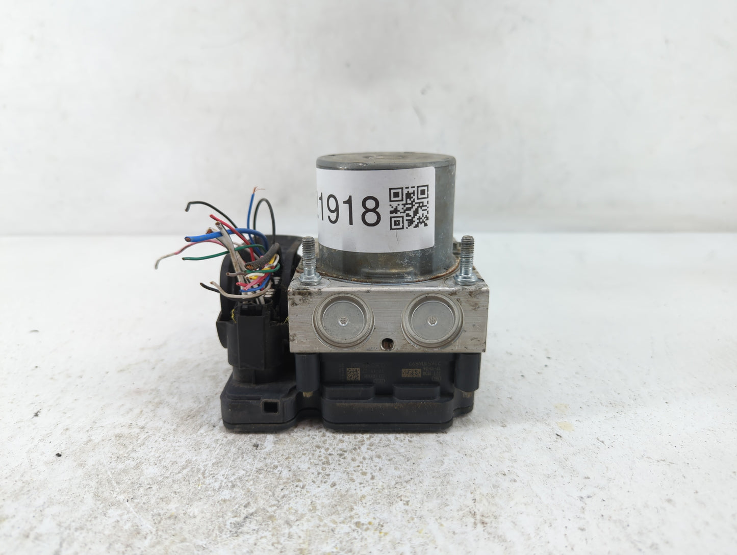 2018-2020 Toyota Camry ABS Pump Control Module Replacement P/N:44540-06290 Fits Fits 2018 2019 2020 OEM Used Auto Parts - Oe
