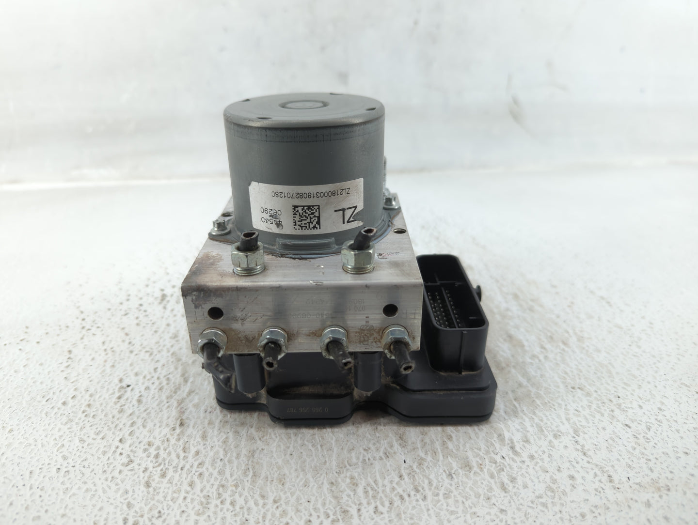 2018-2020 Toyota Camry ABS Pump Control Module Replacement P/N:44540-06290 Fits Fits 2018 2019 2020 OEM Used Auto Parts - Oe
