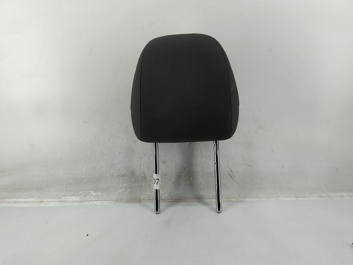 2019 Toyota Camry Headrest Head Rest Rear Center Seat Fits OEM Used Auto Parts - Oemusedautoparts1.com