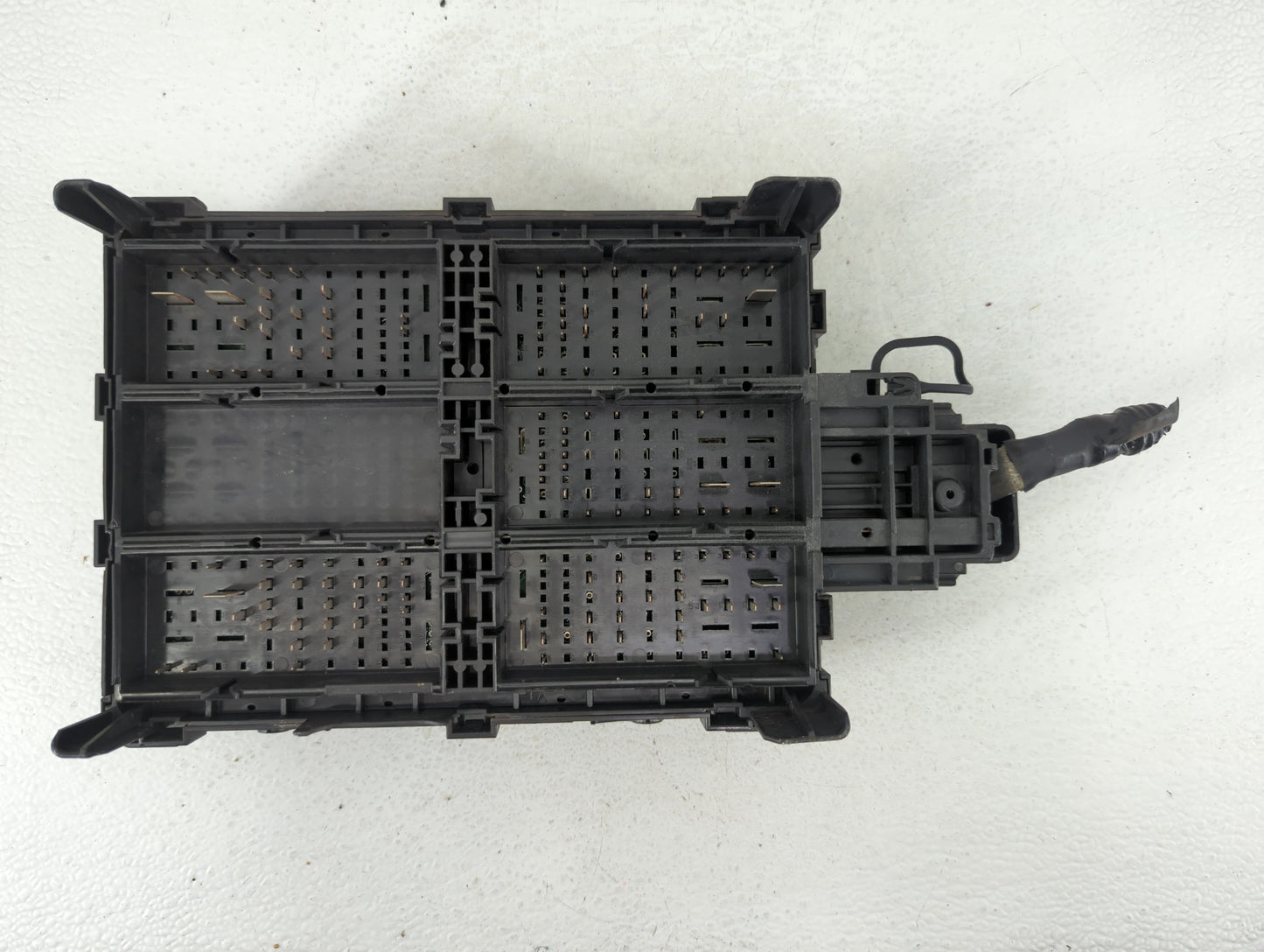 2018-2022 Toyota Camry Fusebox Fuse Box Panel Relay Module P/N:84075770_01 Fits Fits 2018 2019 2020 2021 2022 OEM Used Auto 