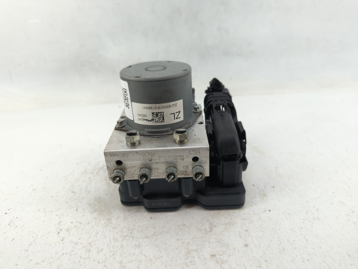 2018-2020 Toyota Camry ABS Pump Control Module Replacement P/N:44540-06290 Fits Fits 2018 2019 2020 OEM Used Auto Parts - Oe